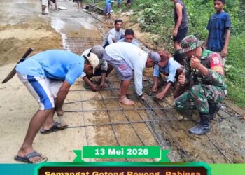 TNI dan Warga Komodo Gotong Royong Perbaiki Jalan Labuan Bajo–Terang di Tanjakan Wate !