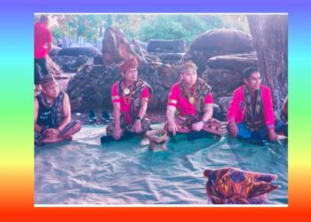 Dukung Budaya Lokal, Fraksi PDI Perjuangan DPR-DPRD Sambangi Namata dan Bantu Pembangunan Rumah Adat !