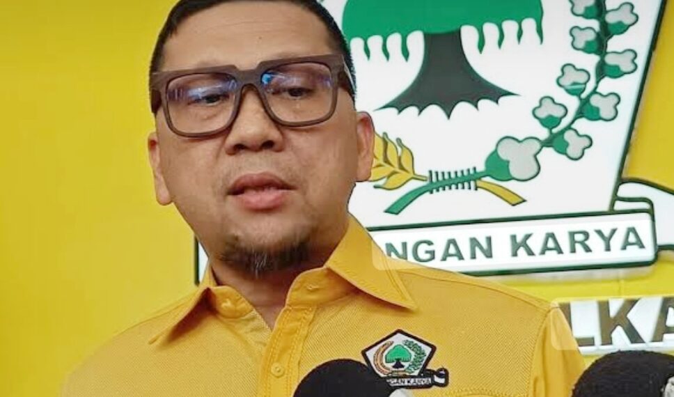 AHMAD DOLI: KALAU PUNYA IJAZAH, KENAPA TAK DIBAWA KE MK?